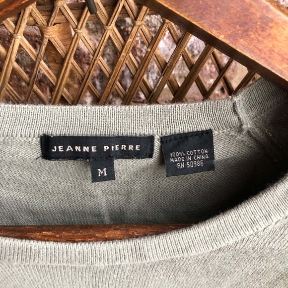 Green Long Sleeve top - Picture 2 of 4